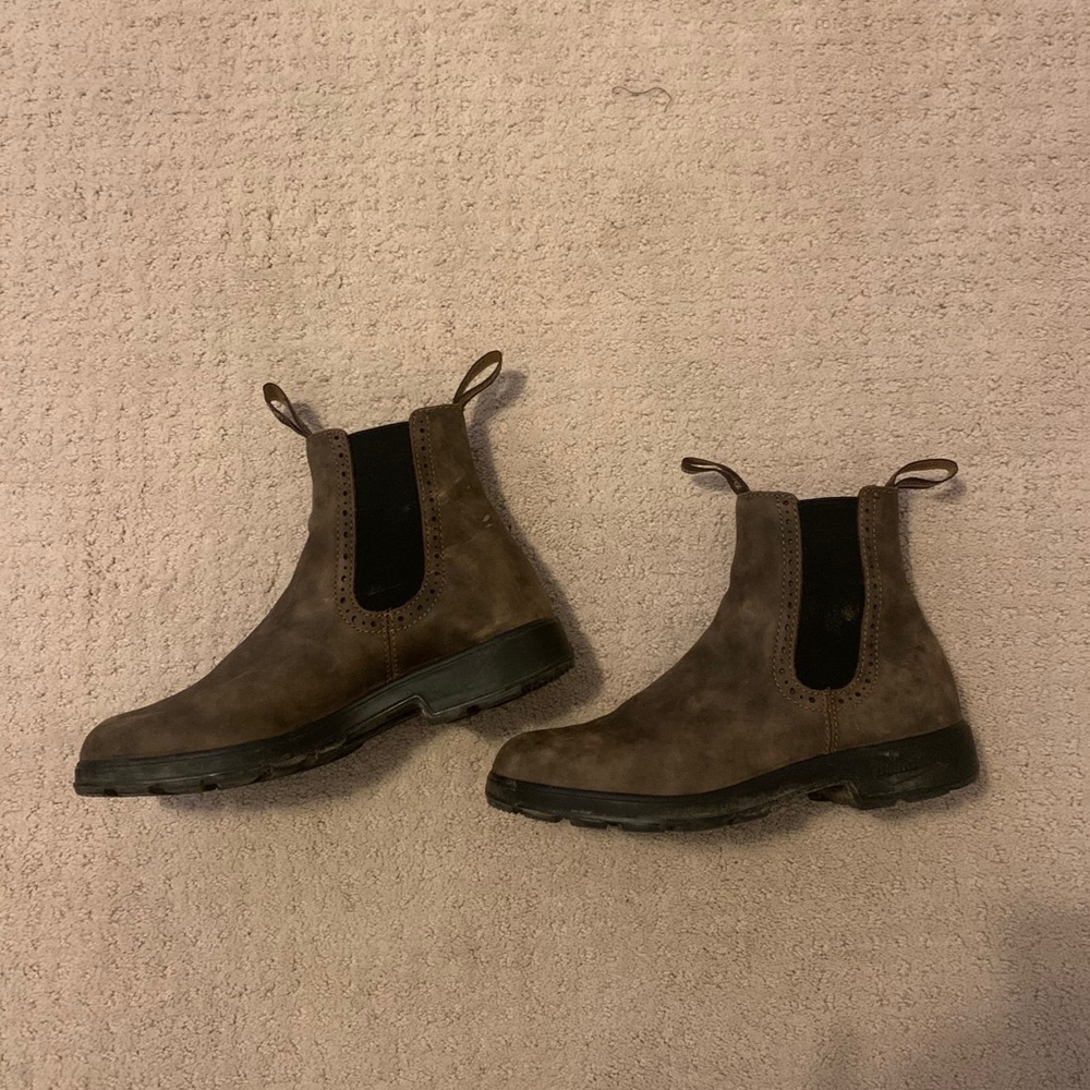 Blundstone- high top boots- rustic brown